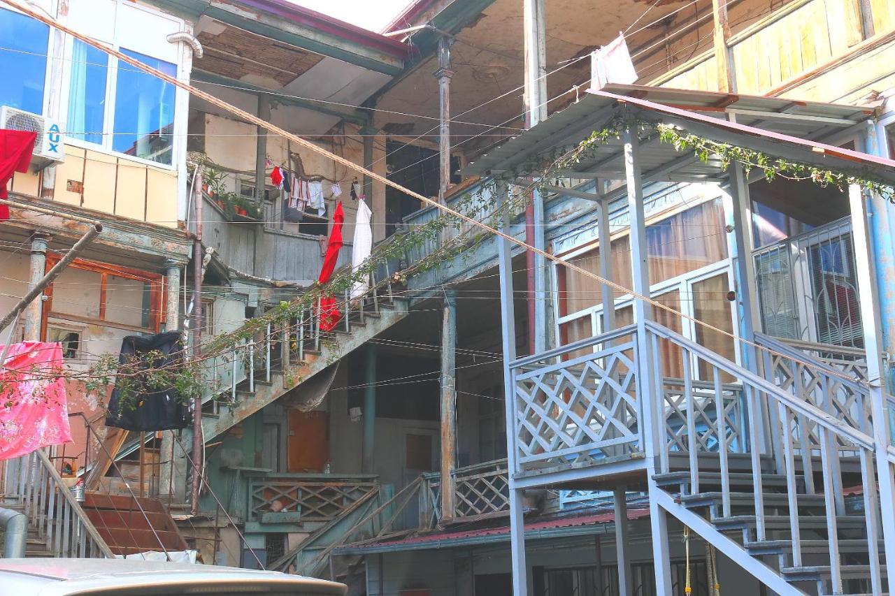 Historical Apartment In Old ティビリシ エクステリア 写真